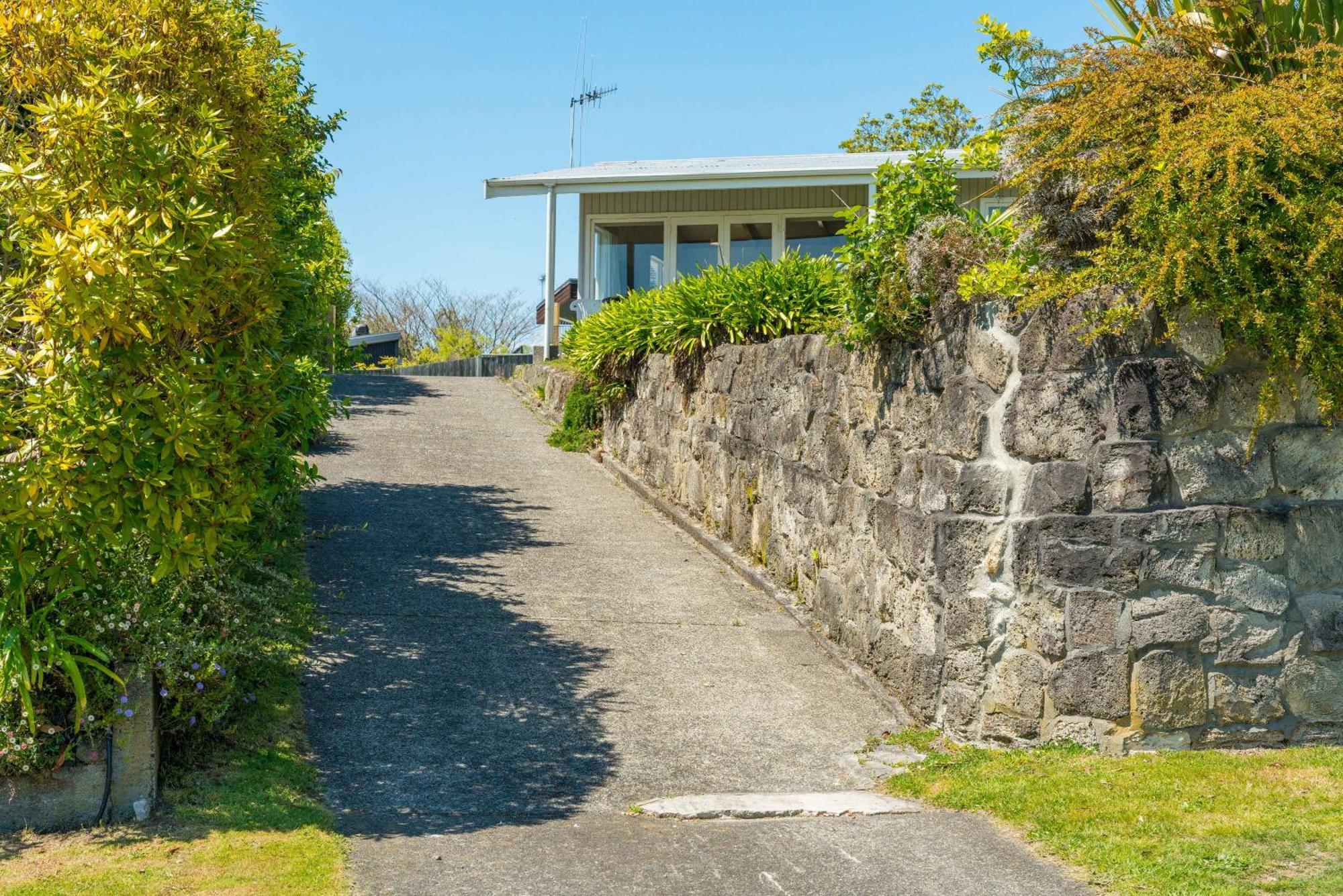 Lakeview Cottage - Rainbow Point Holiday Home Taupo Exterior photo